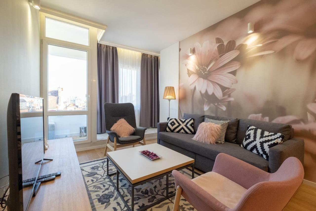 Vitosha Blvd Luxury 2-Bedroom, 2-Bathroom With Balcony Sofia Exterior foto