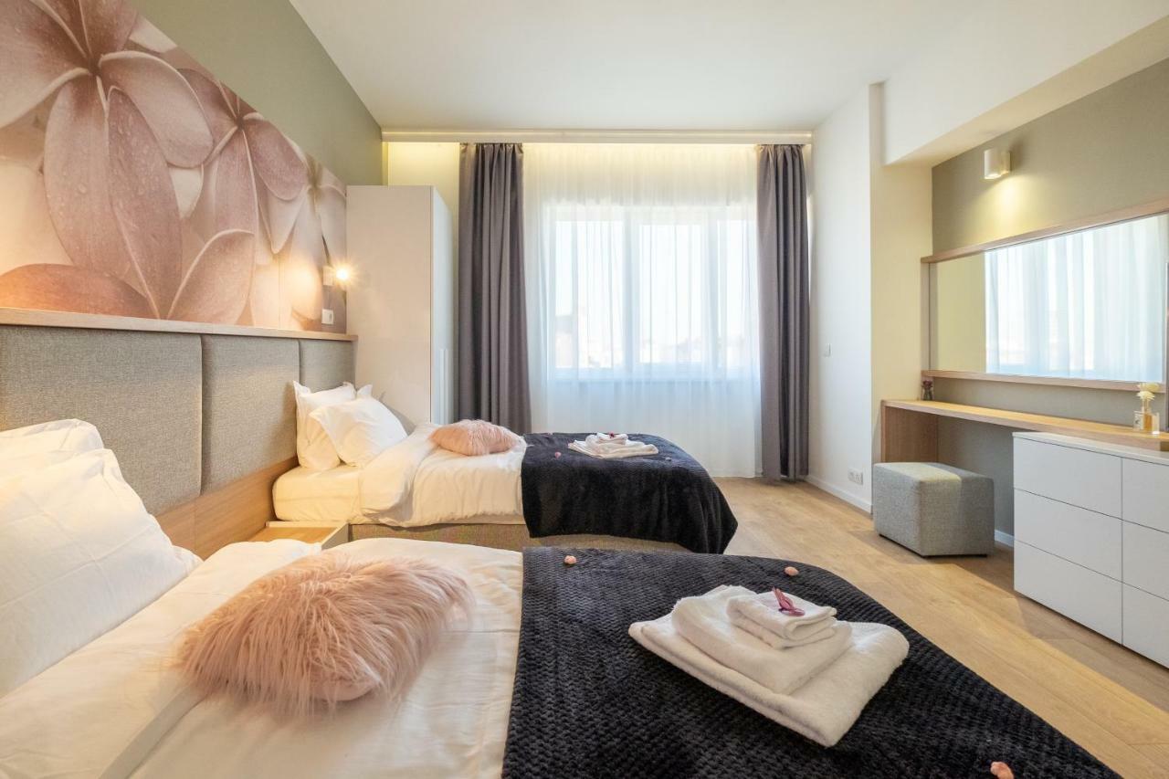 Vitosha Blvd Luxury 2-Bedroom, 2-Bathroom With Balcony Sofia Exterior foto