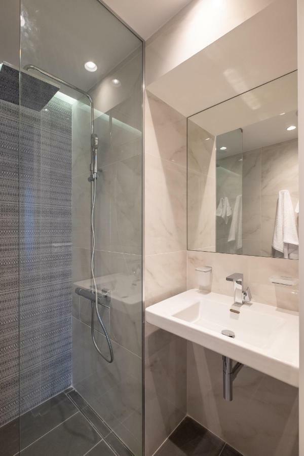 Vitosha Blvd Luxury 2-Bedroom, 2-Bathroom With Balcony Sofia Exterior foto